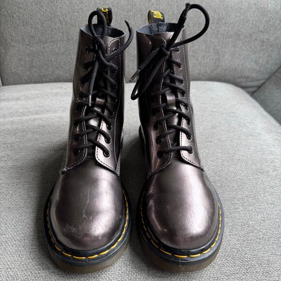 Dr. Martens 1460 Pascal 8 Eye Spectra Patent Combat Boot Metallic Gray Womens 8 - Picture 4 of 13